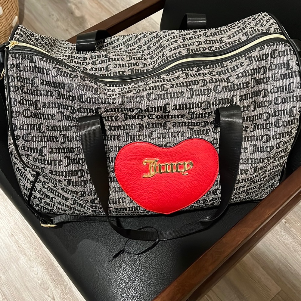 Juicy couture travel bag